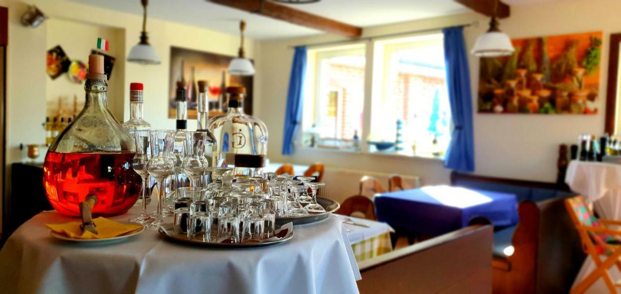 Готель Gasthaus Zum Seestern Ravensbruck Екстер'єр фото